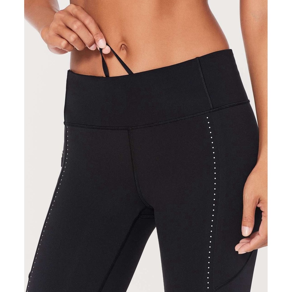 Lululemon Extra Mile Tight (Reflective 28")  Black Size 2